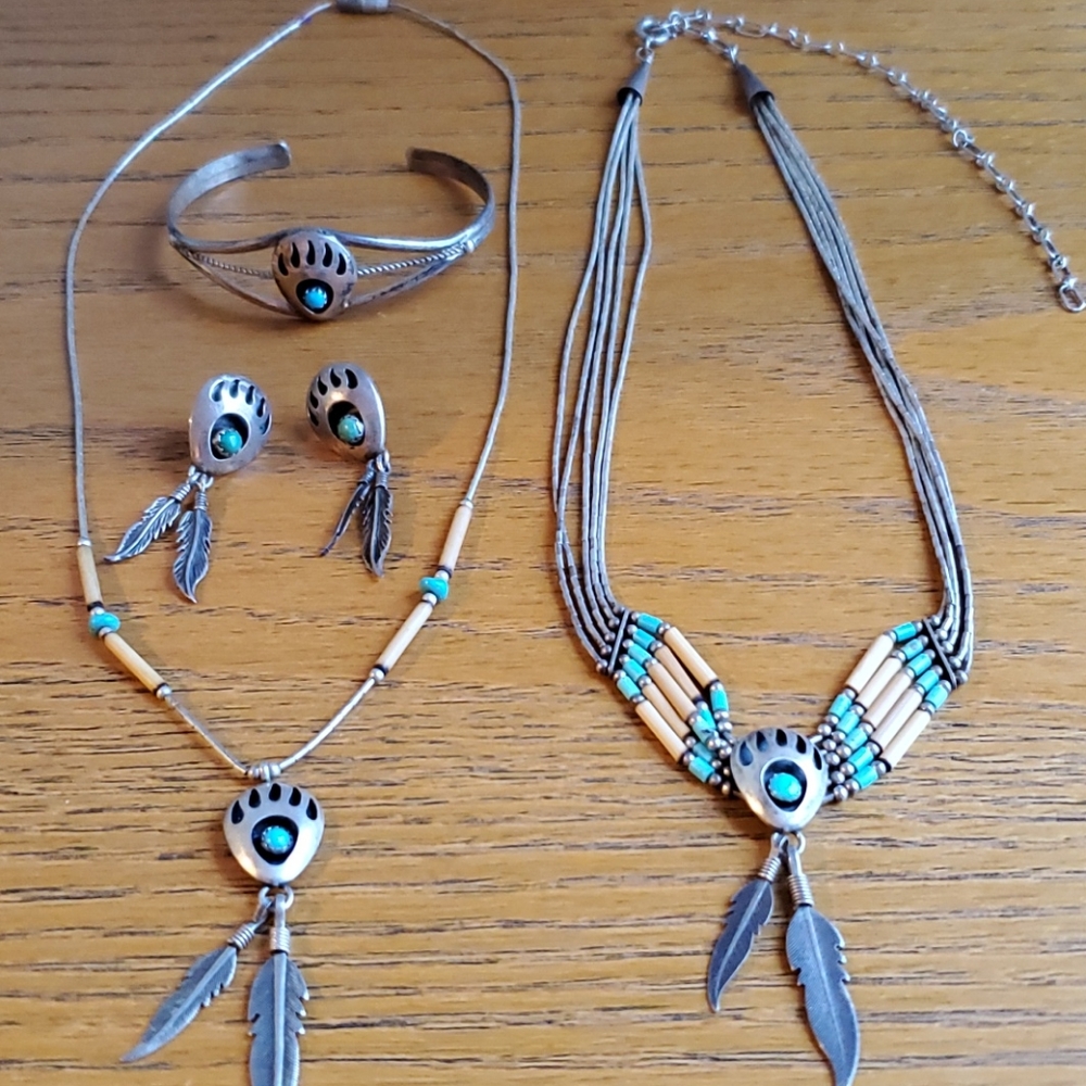 Q.T. Quoc Turq. Co. Bearpaw Turquoise set